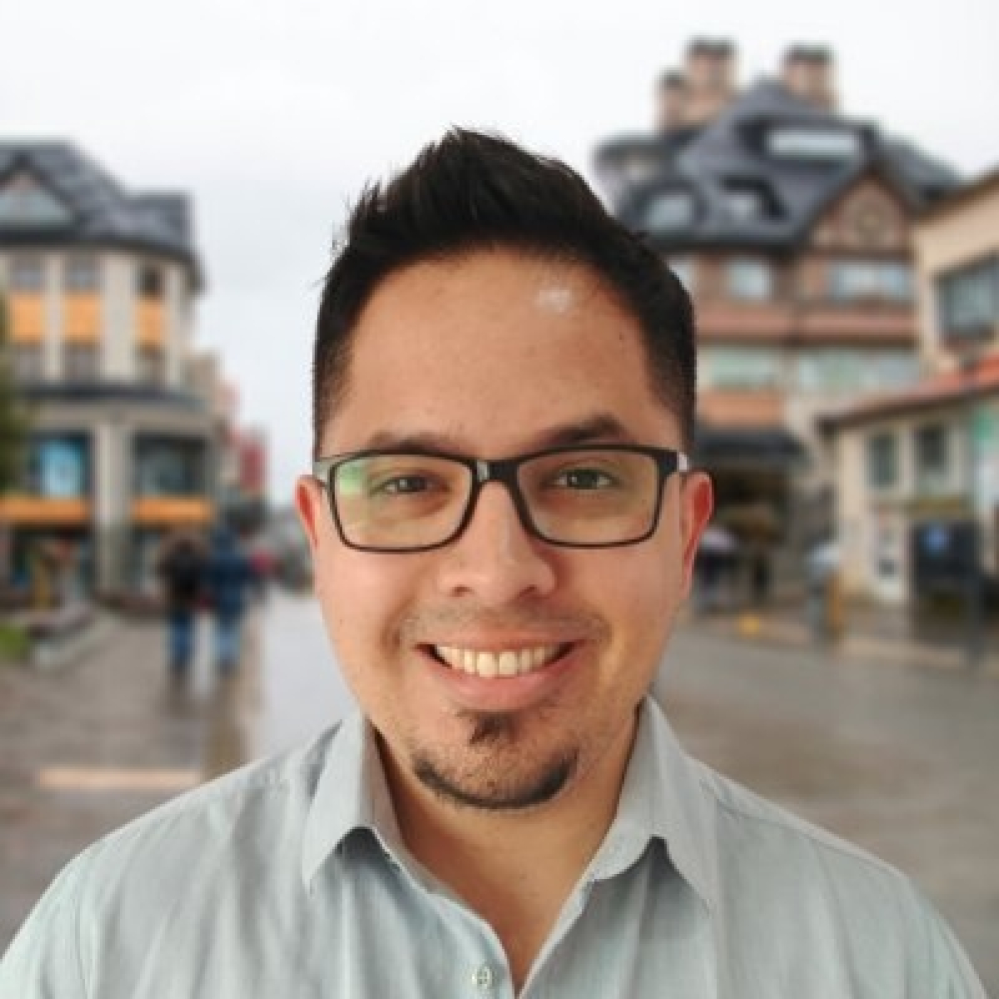Santiago Pauli @santipauli (Docente, Referente de Republicanos Unidos Tierra Del Fuego) @vivalapepaok @nicoyacoy