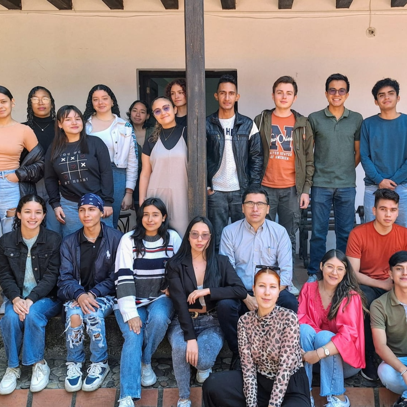 Miradas y Voces