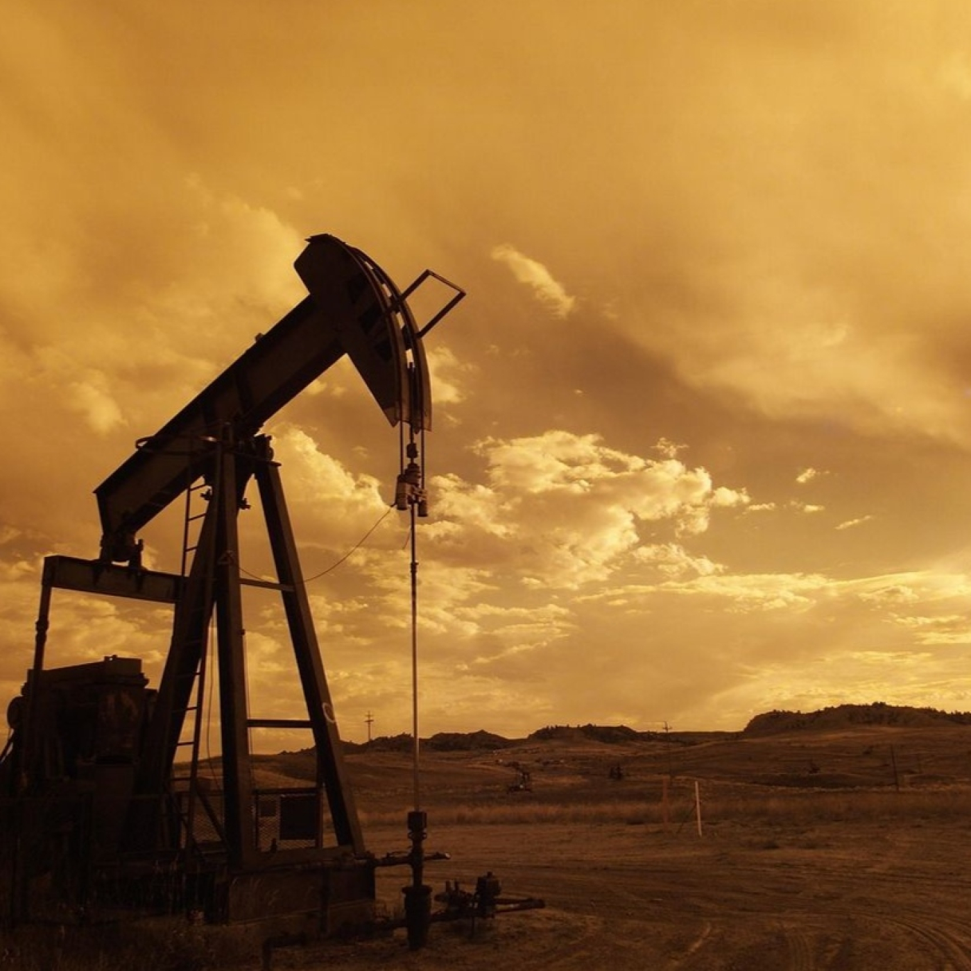 El petróleo vuelve a tensionar las Bolsas en plena escalada geopolítica | Resumen diario de mercados episode artwork