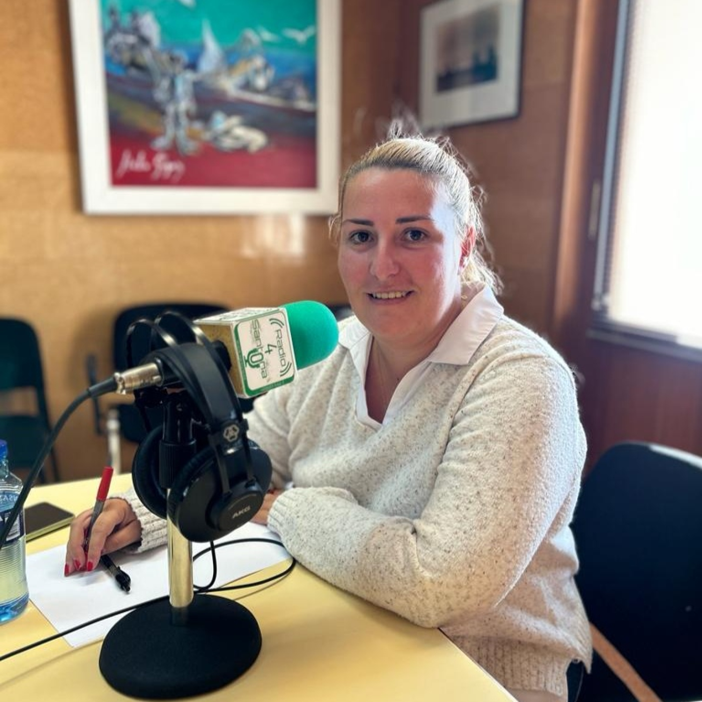 Vanessa San Emeterio, concejala de Deportes, Servicios, Empresas y Mercados  del Ayuntamiento de Santoña 06/11/2023 - La Vida por Delante - Podcast en  iVoox