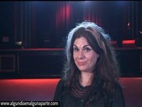 Entrevista a Caitlin Moran en Página Dos - "Cómo se hace una chica" (Anagrama)