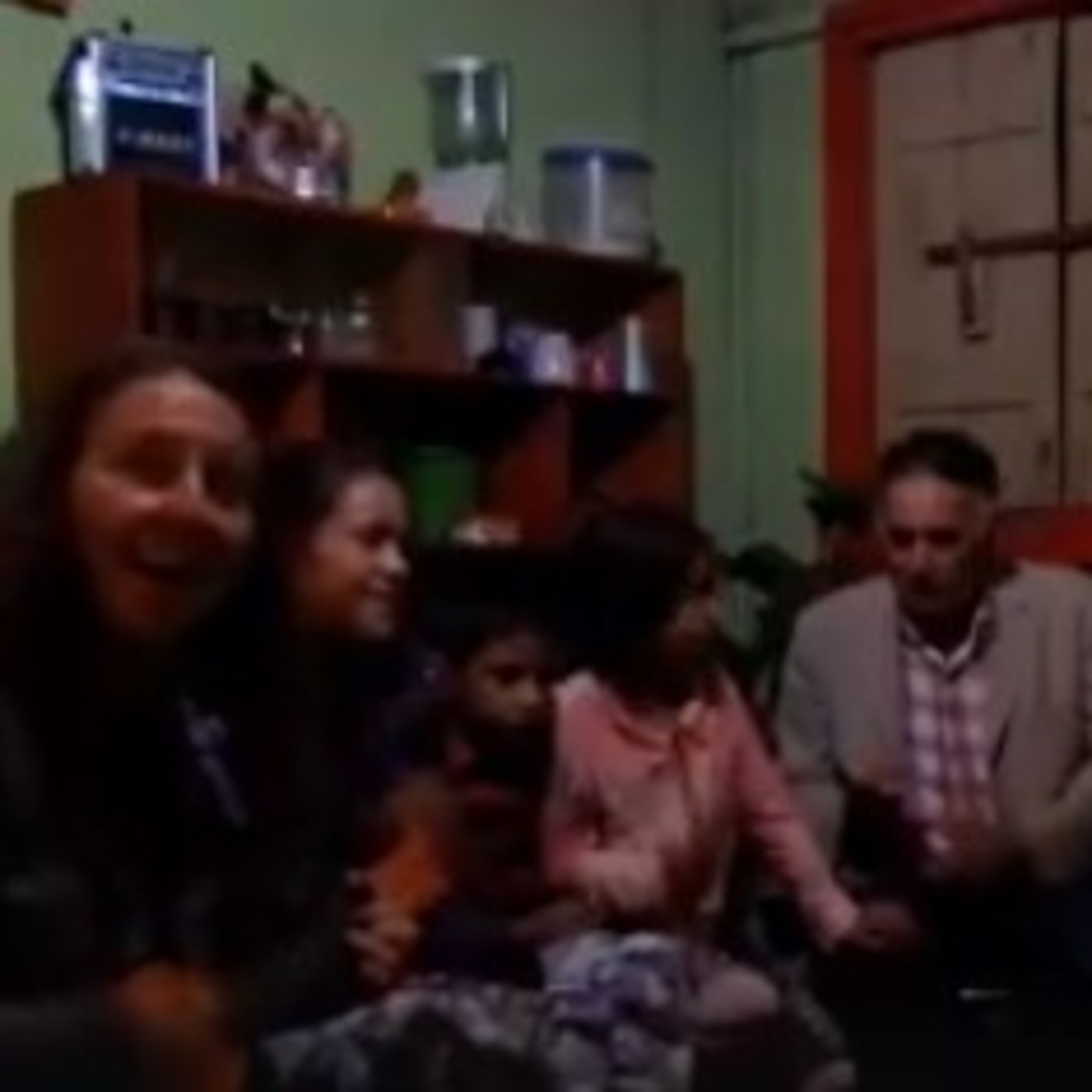 NINGÚN LUGAR QUEDA LEJOS