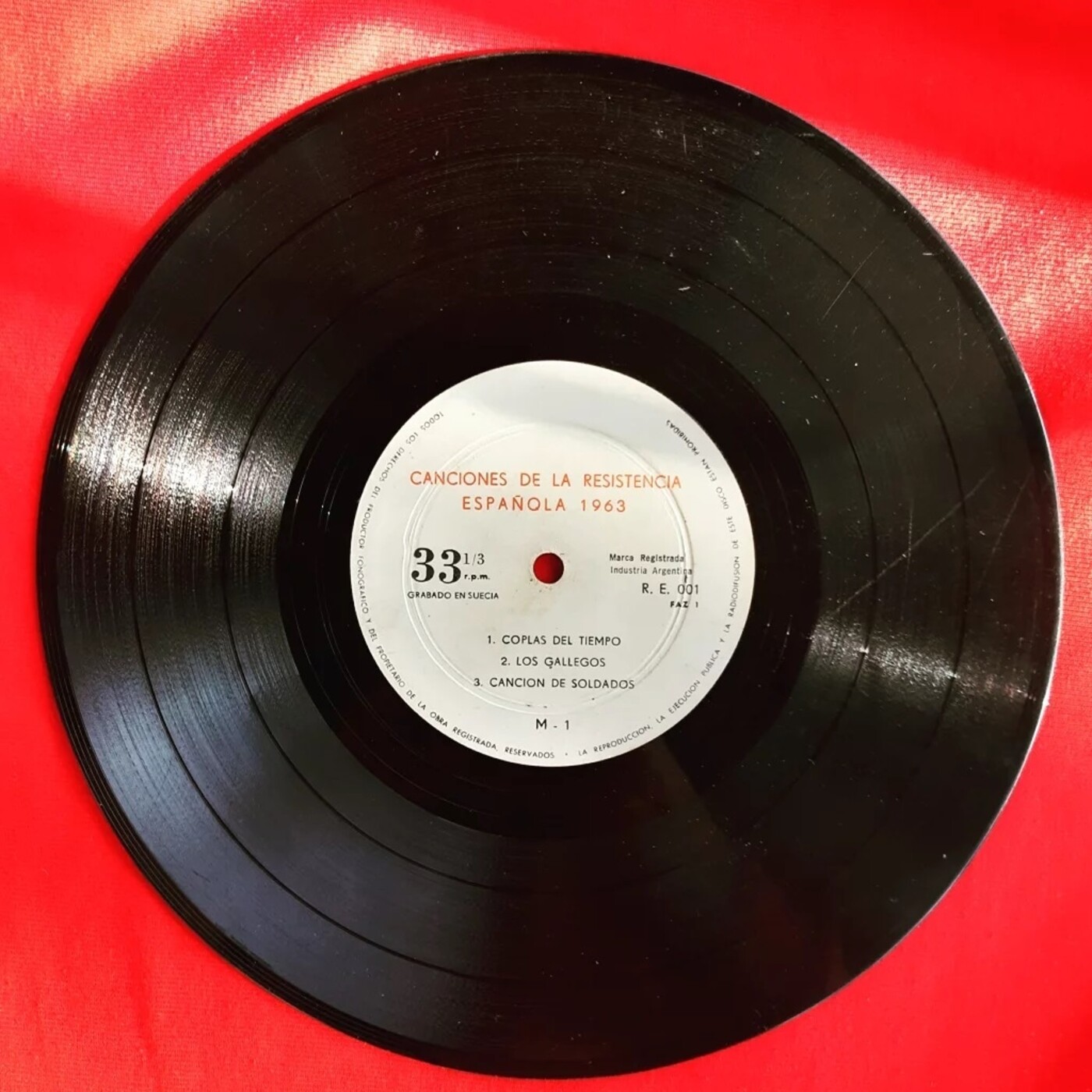Los discos se escuchan enteros