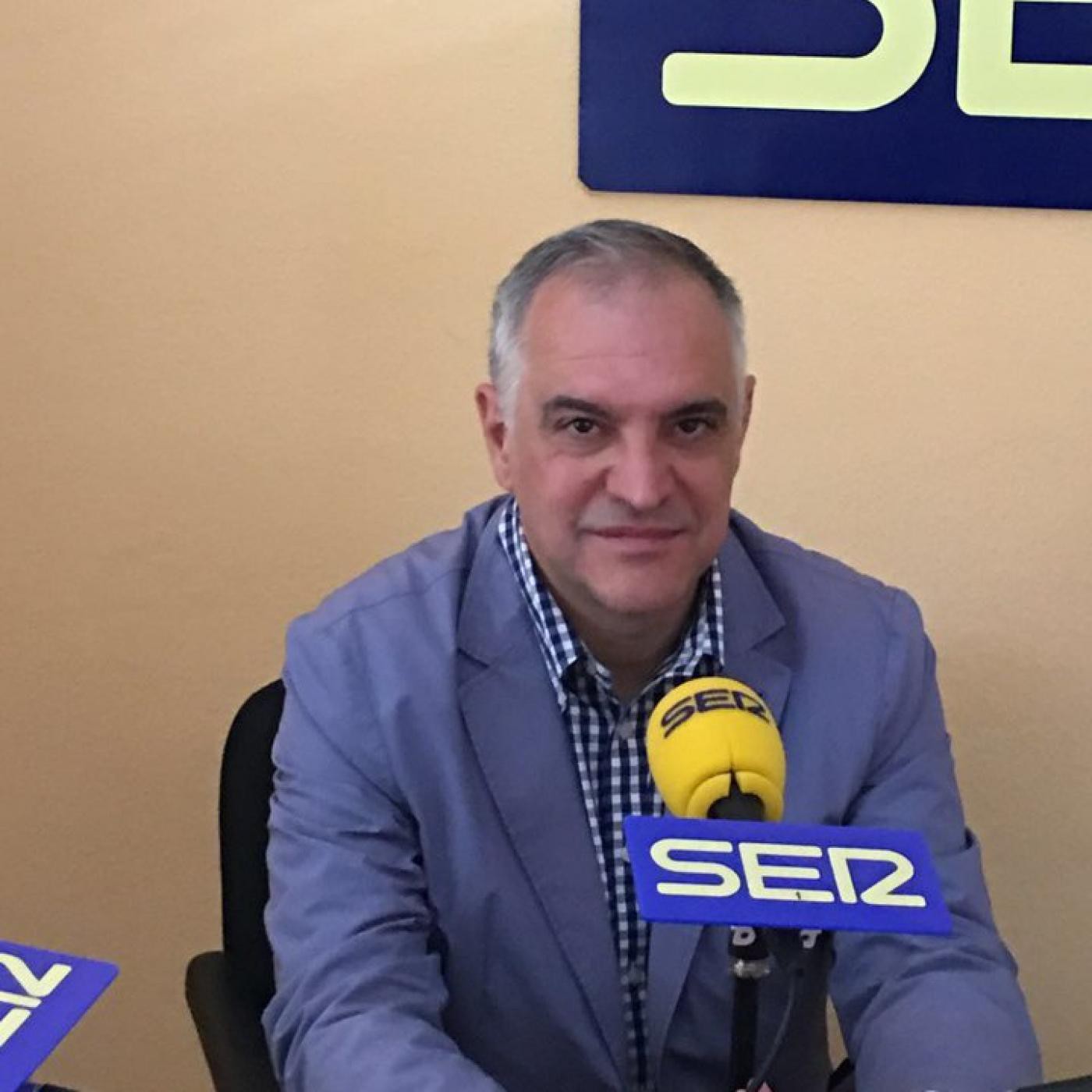 JULIO HENCHE: De la polémica ORA a la situación de Mónica Díaz episode artwork