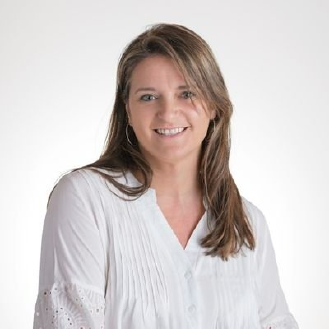 Nerina Neumann Losada @NerinaNeumann (Senadora Provincial Bloque UCR - Cambio Federal) La Picadita de los Sábados