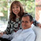 O mundo é grande - Lucy e Edgar Mora