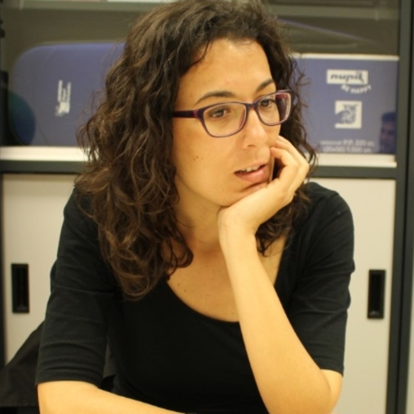 Entre cadenas: violencia de género y medios