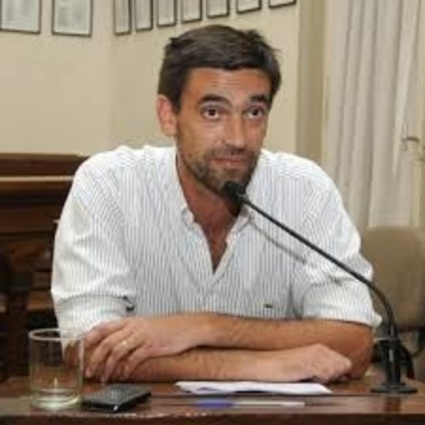 Rogelio Iparraguirre: El Concejo Deliberante es muy destratado por Lunghi