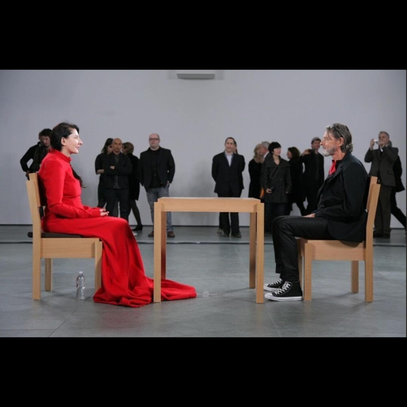 Episodio 44 (T1). Marina Abramovic. The artist is present episode artwork