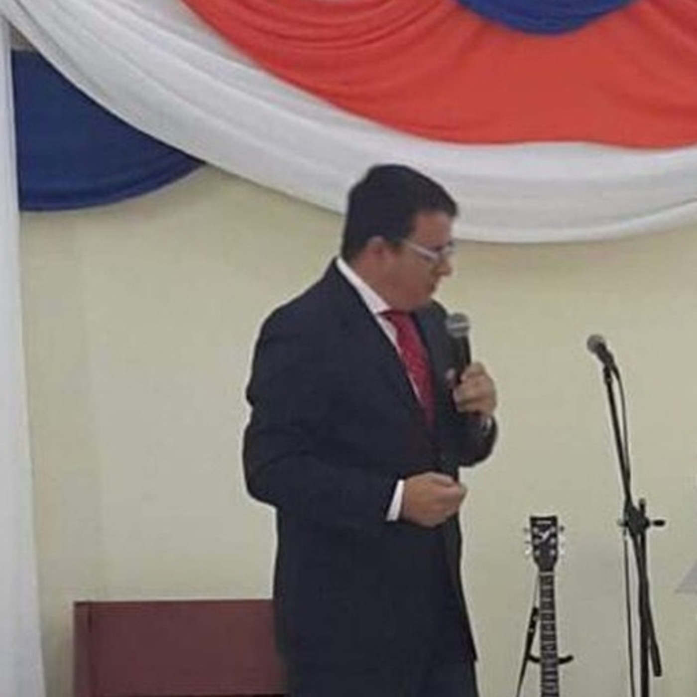 Reverendo Leonel Martinez