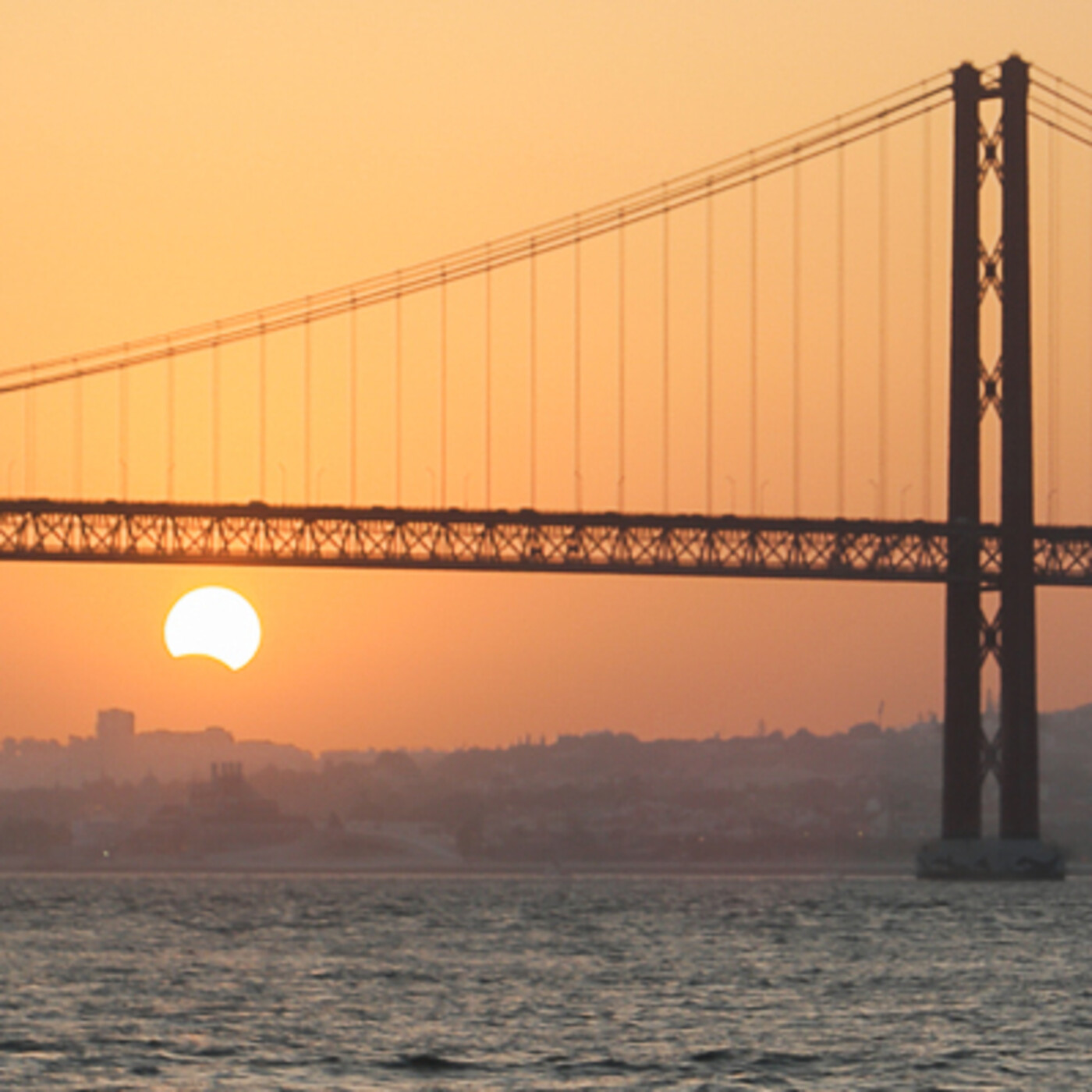 Unha eclipse de sol para ver na escola e no traballo [Guía do ceo]