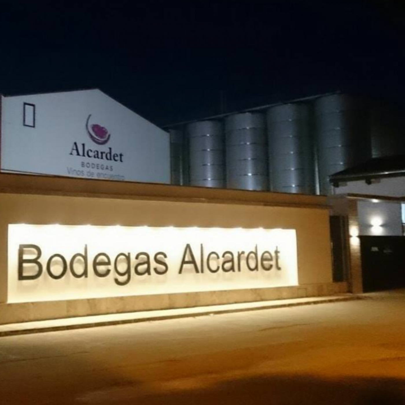 Entrevista a Gerente de Bodegas Alcardet, Miguel Ángel Ortega sobre vendimia 2022 episode artwork