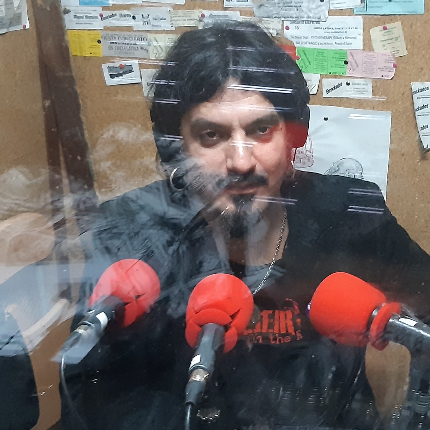 Notas de Ayer y de Hoy www.ondalatina.com.es o en