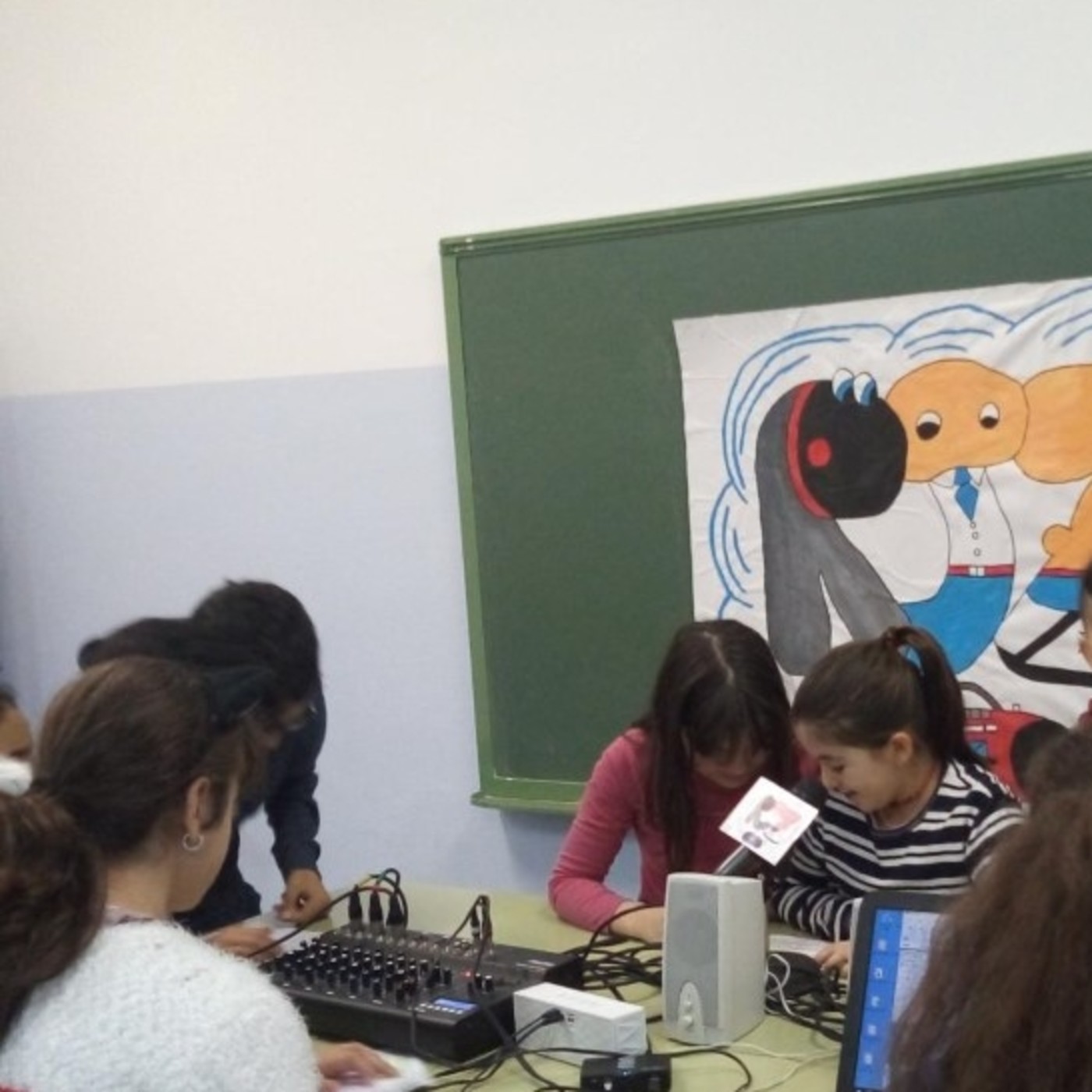 JzRADIO (PROYECTO DE RADIO ESCOLAR