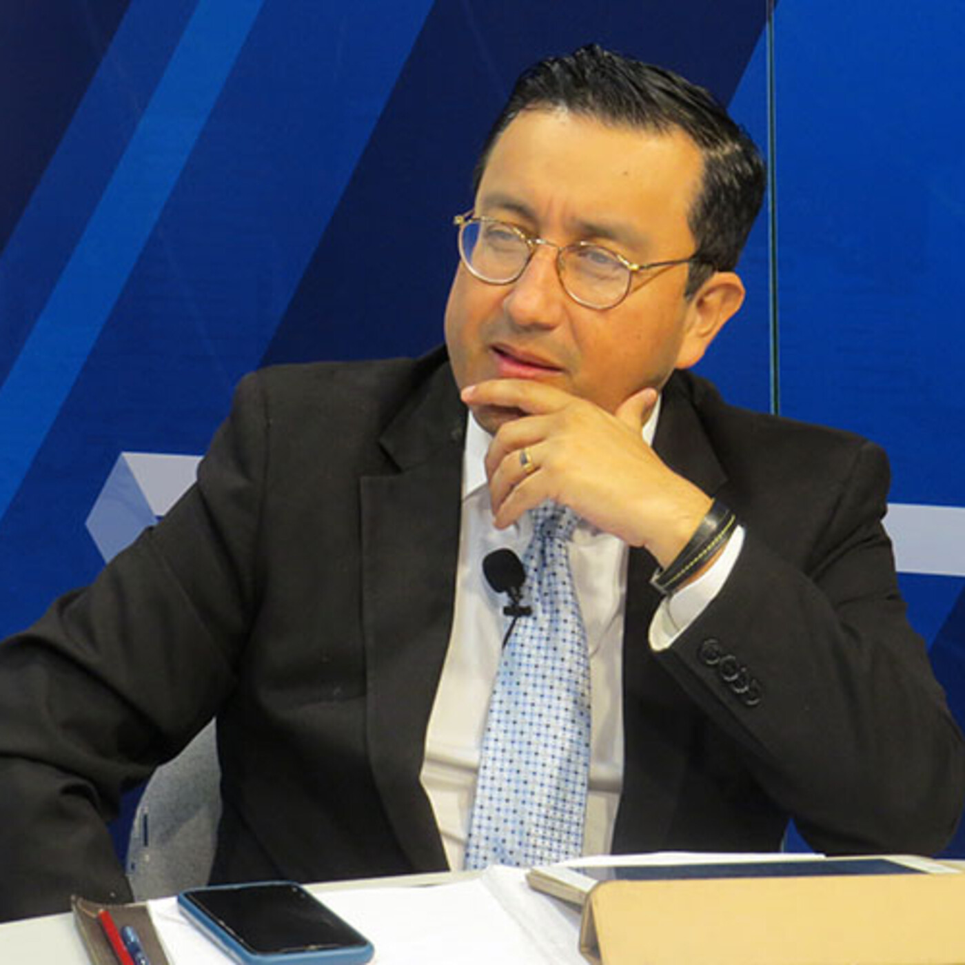Glatzer Tuesta – Editorial 30 de setiembre de 2021 episode artwork