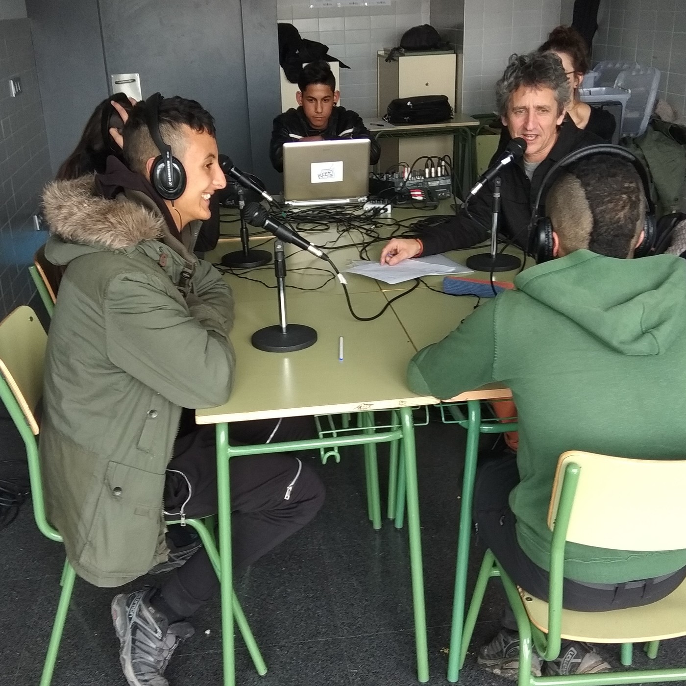 RUPTURAS: Entre la Escuela y La Calle