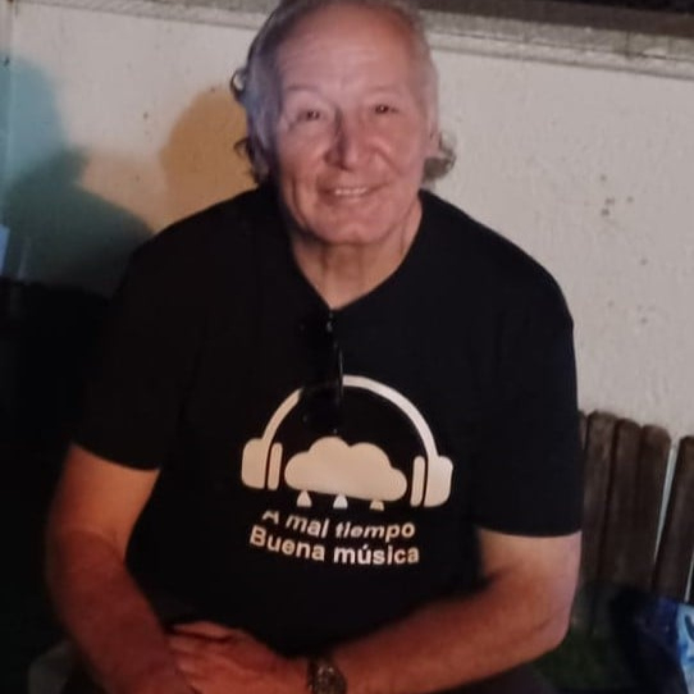 AL MAL TIEMPO BUENA MUSICA EN RADIO 21
