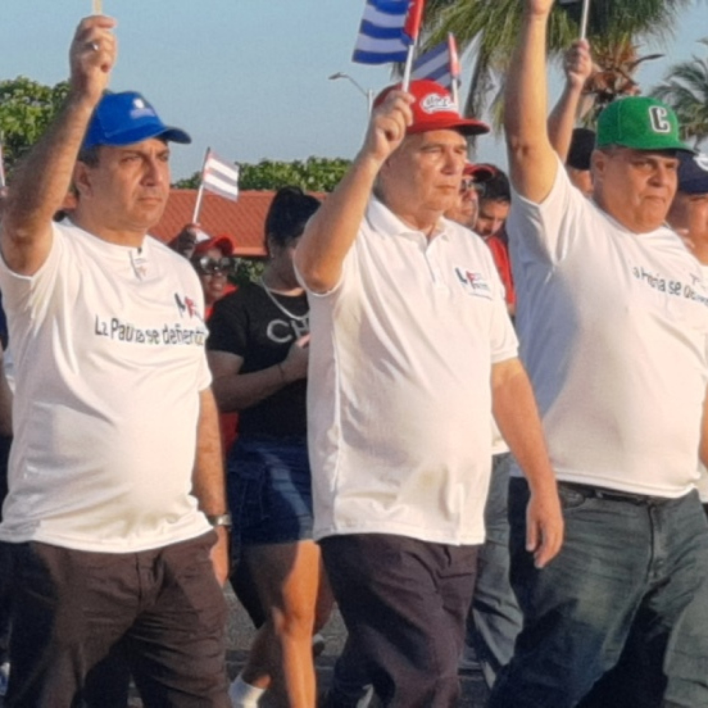 Cienfuegos protagonizó masivo y popular desfile este Primero de Mayo