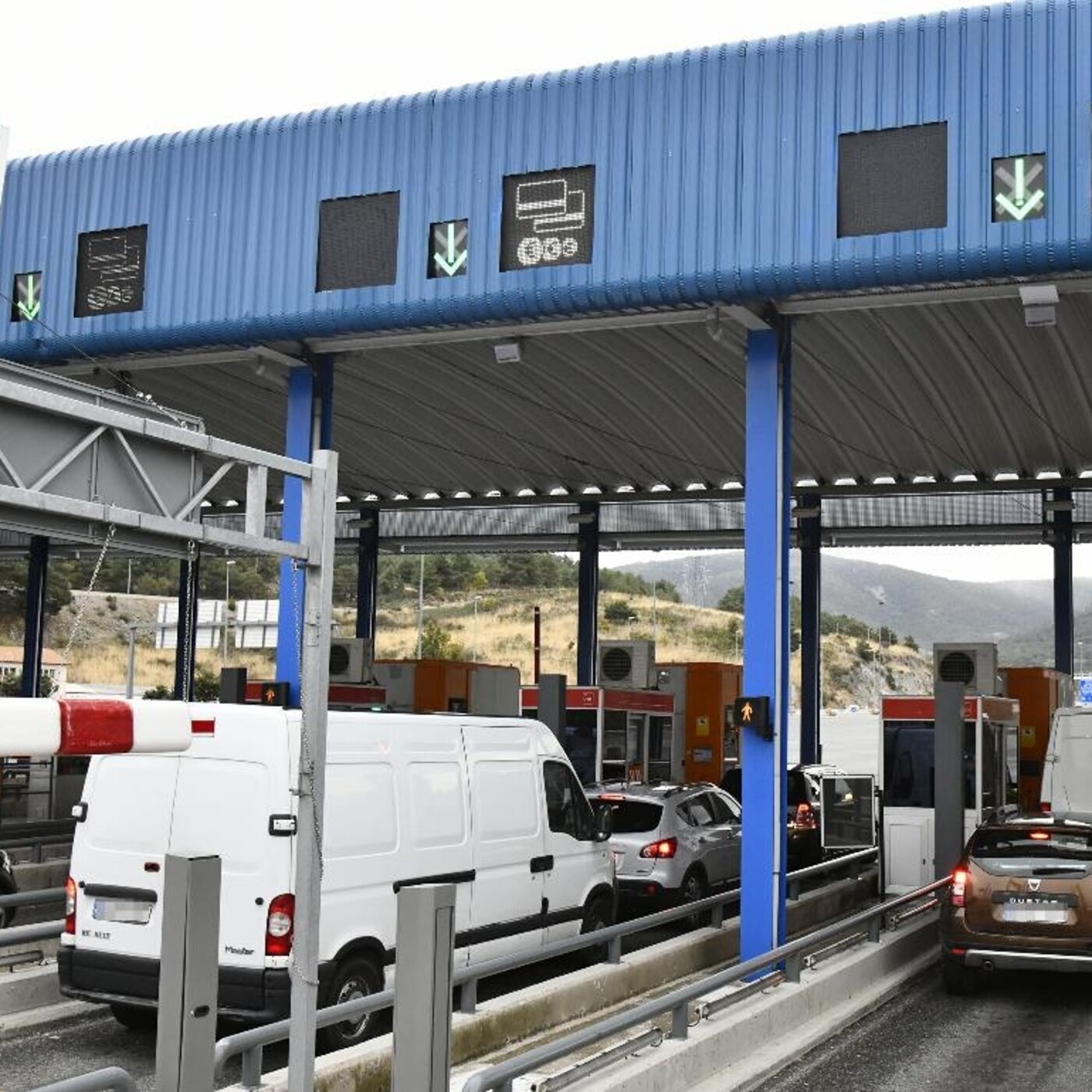 NO al peaje en autovías, SI a las furgos eléctricas