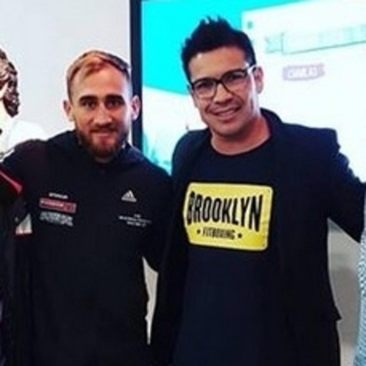 Ring Side en el aire