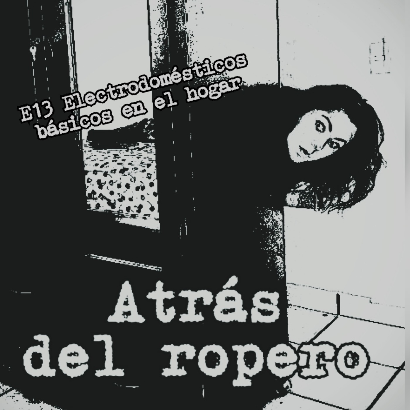 Atrás del ropero