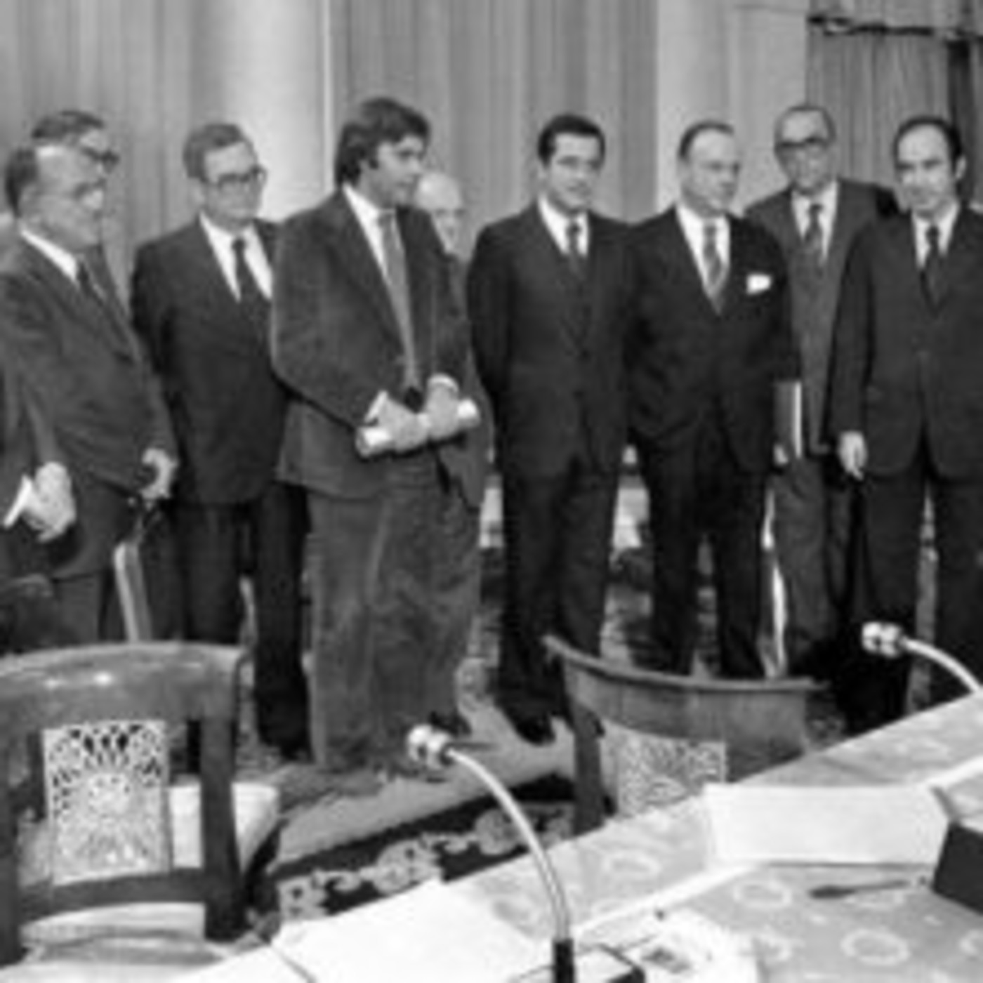 Tema 22 - La transición a la democracia en España - Final del Proyecto EVAU episode artwork