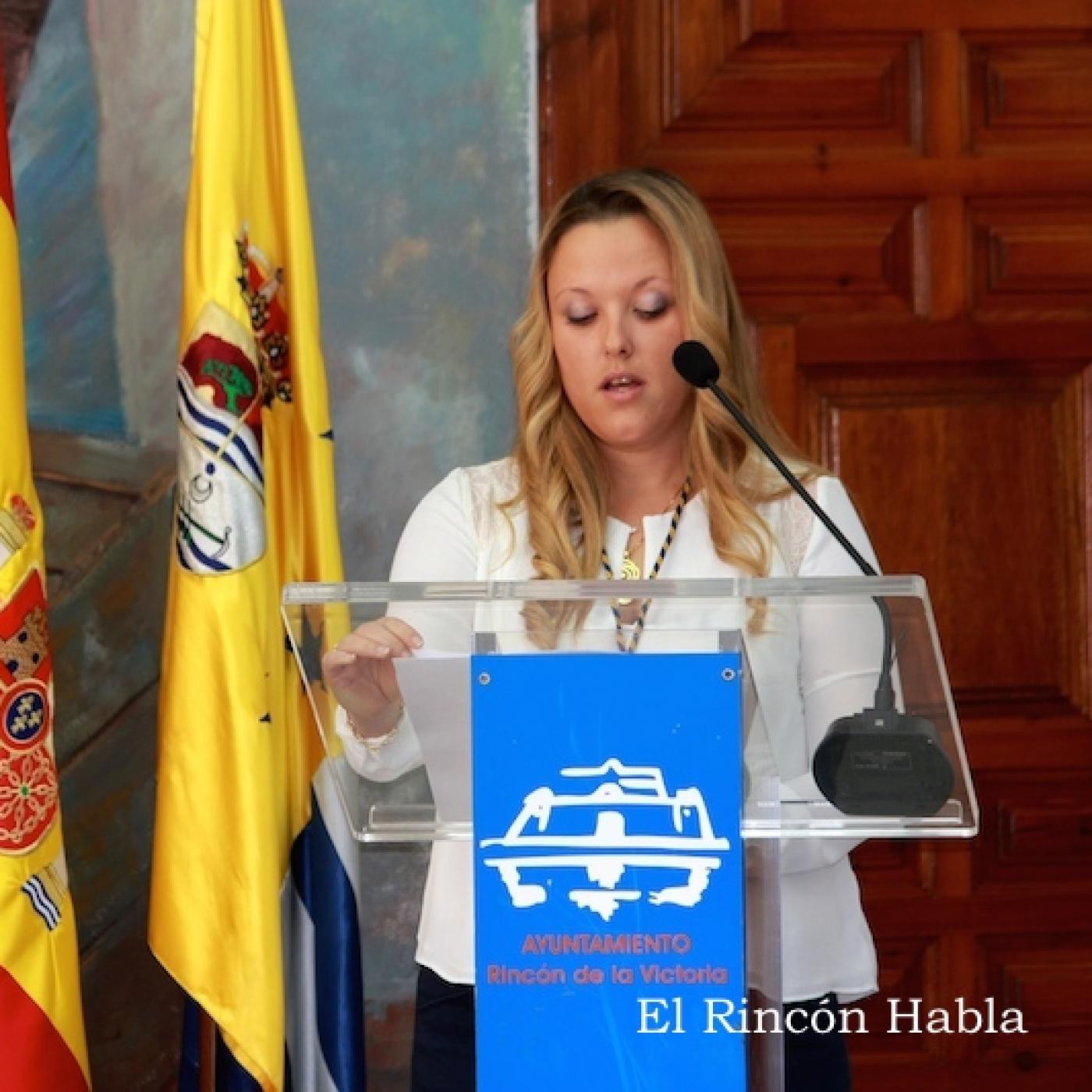 Exposición de Elena Aguilar por el Día de la Constitución episode artwork