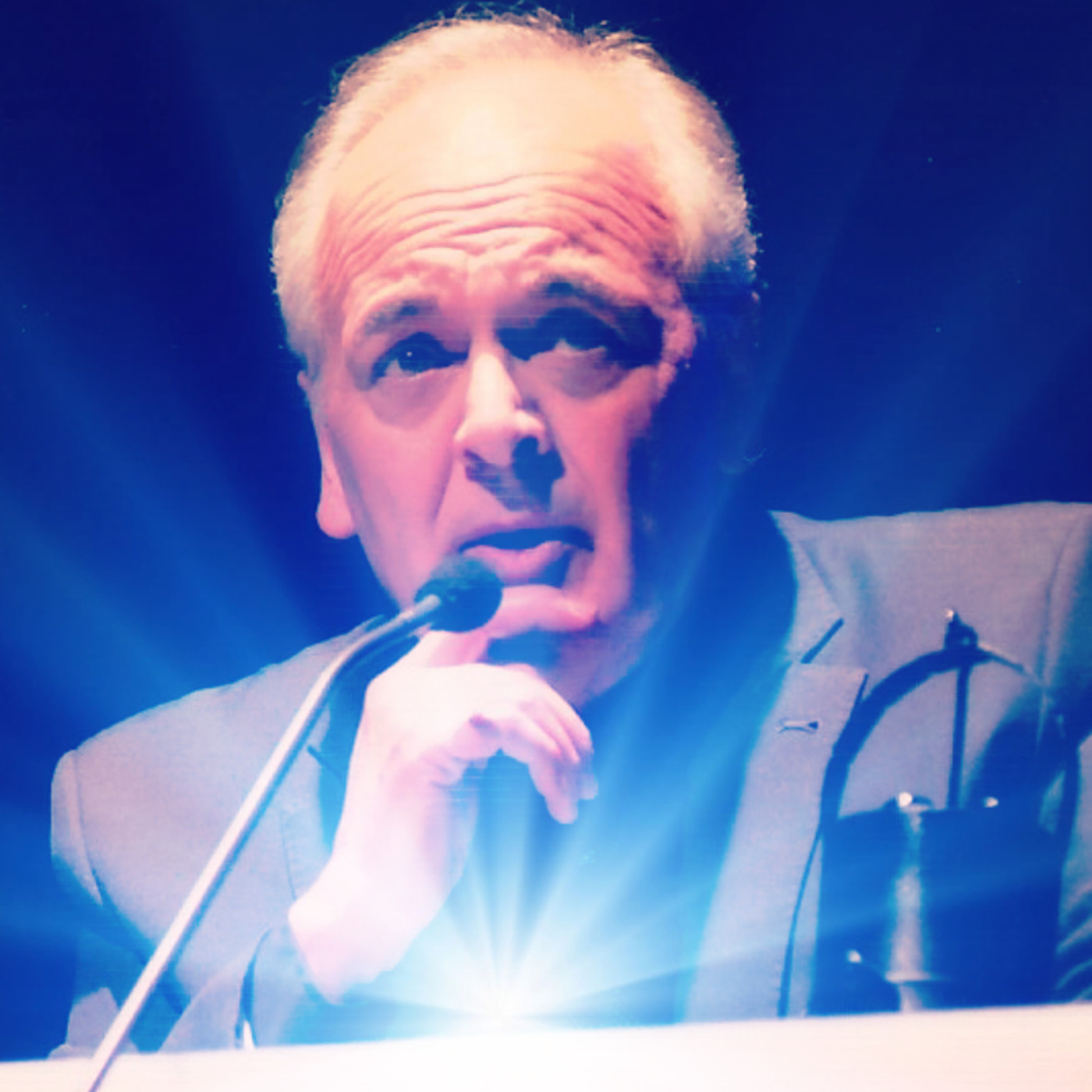 Las Entrevistas de Carlo Escobar