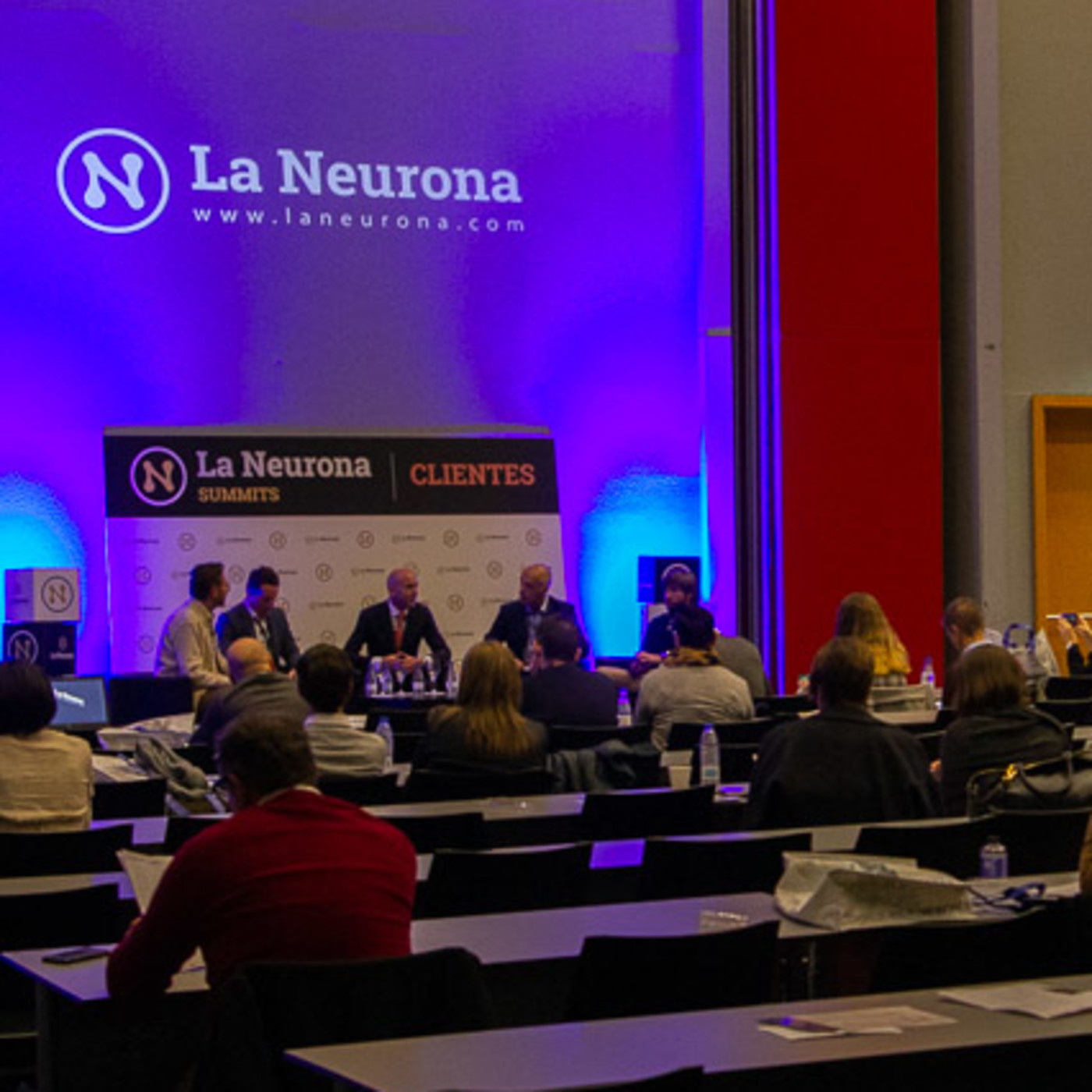 LA NEURONA SUMMITS