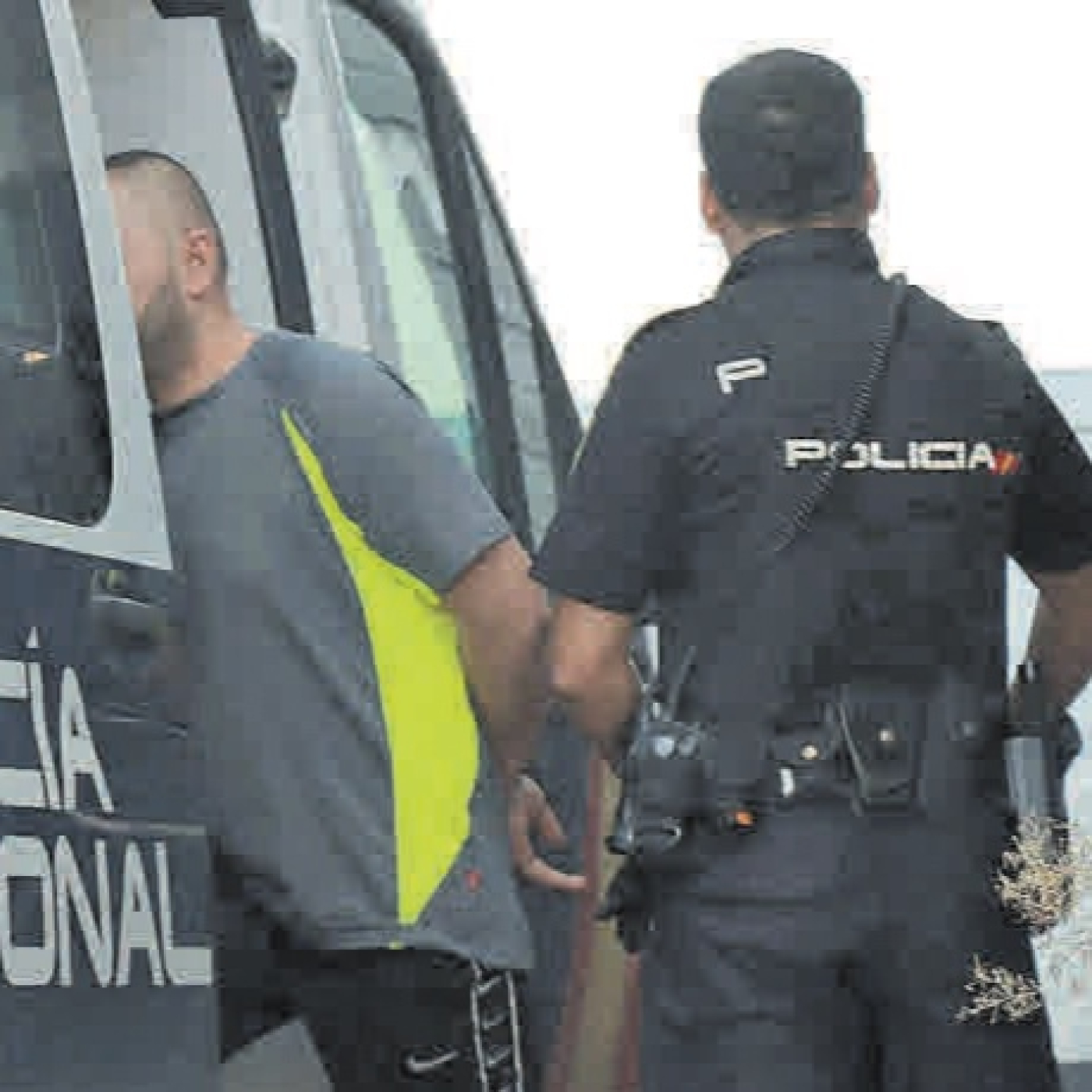 Desmantellen una macroplantació de marihuana en una nau de Castelló episode artwork