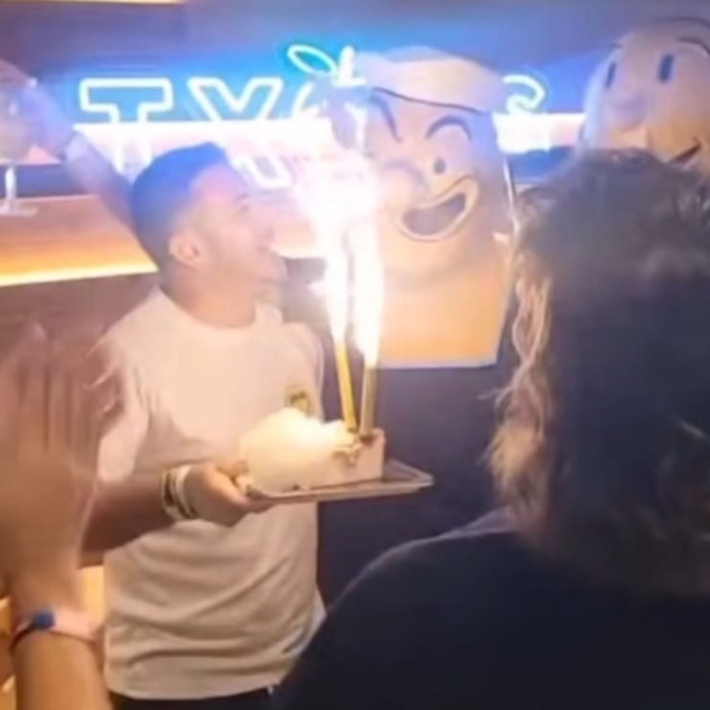 ESTO SE MUEVE!! by DJ NAU