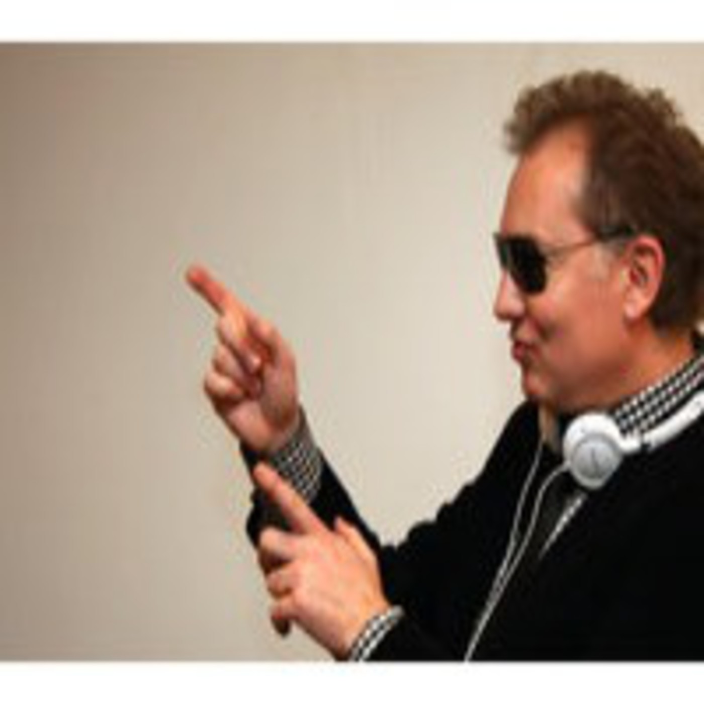 SUPERASIS Presents: SONIDOS DEL UNIVERSO RADIOSHOW