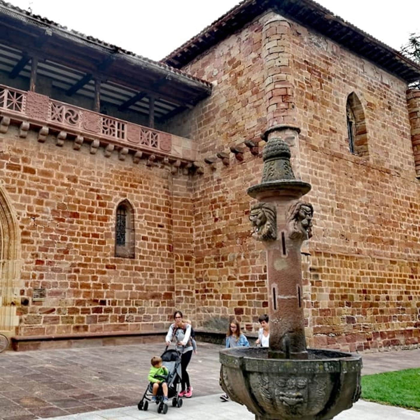 DE DONOSTI AL CIELO, GUÍA DE SAN SEBASTIÁN