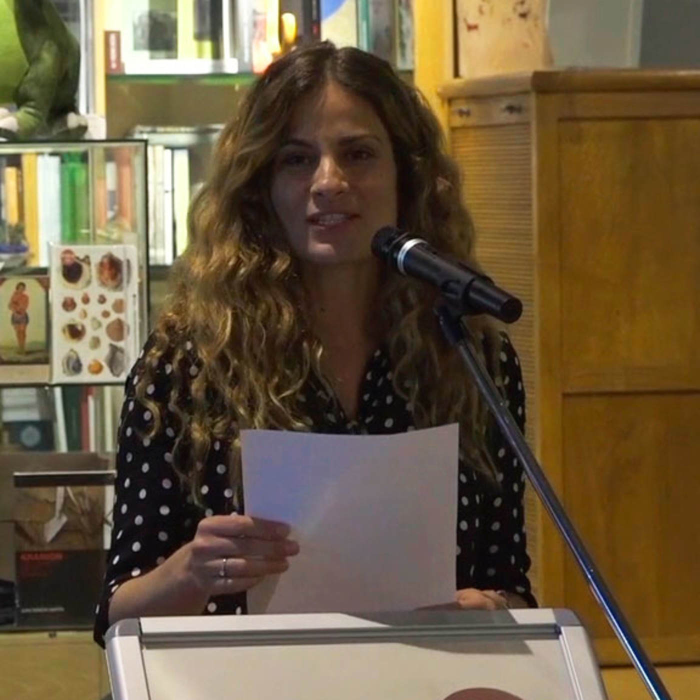 Al otro lado del espejo - Materia reservada