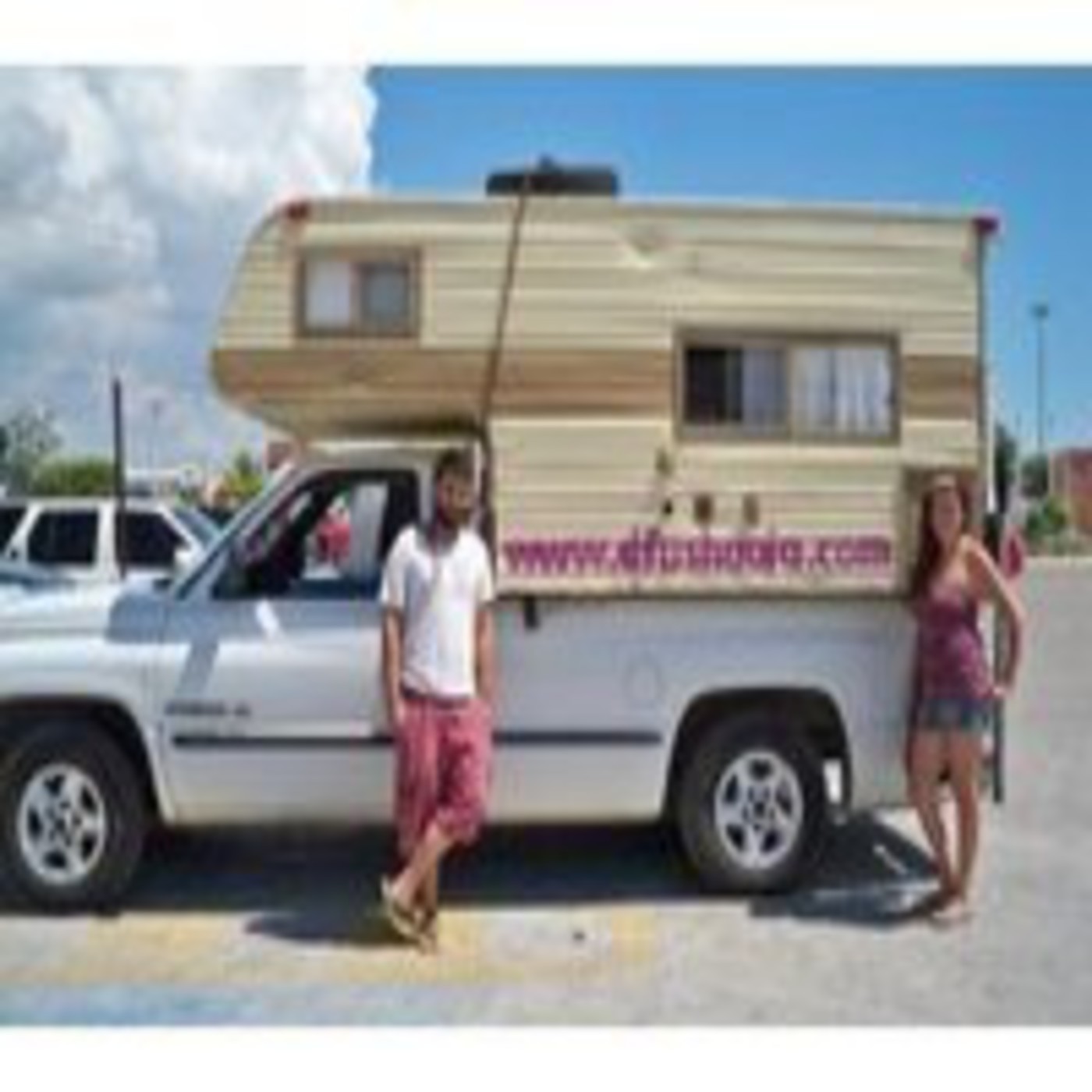 NINGÚN LUGAR QUEDA LEJOS