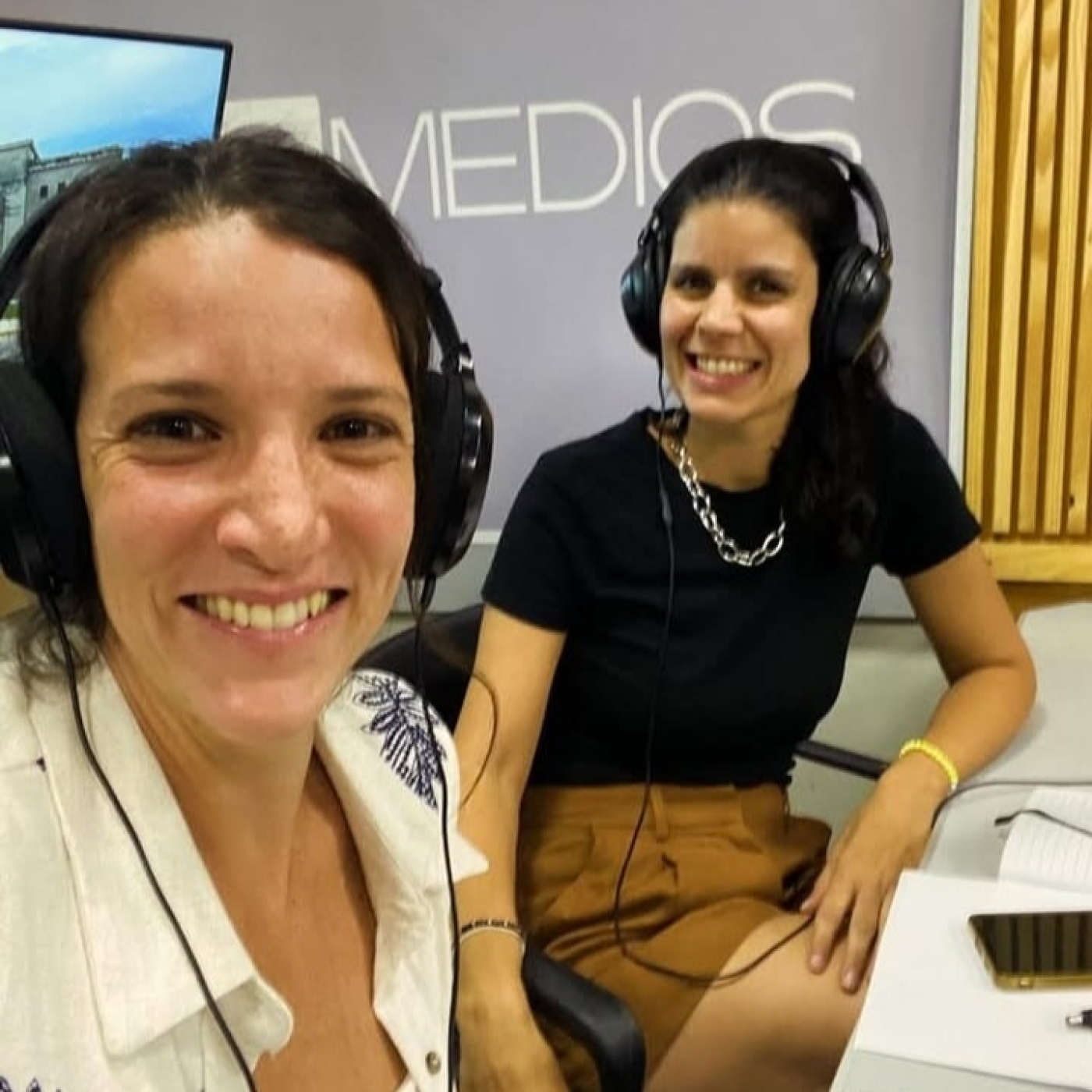 MUJERES TODO TERRENO con Andrea Glikman y Belèn Fernàndez 26-6-2026 episode artwork