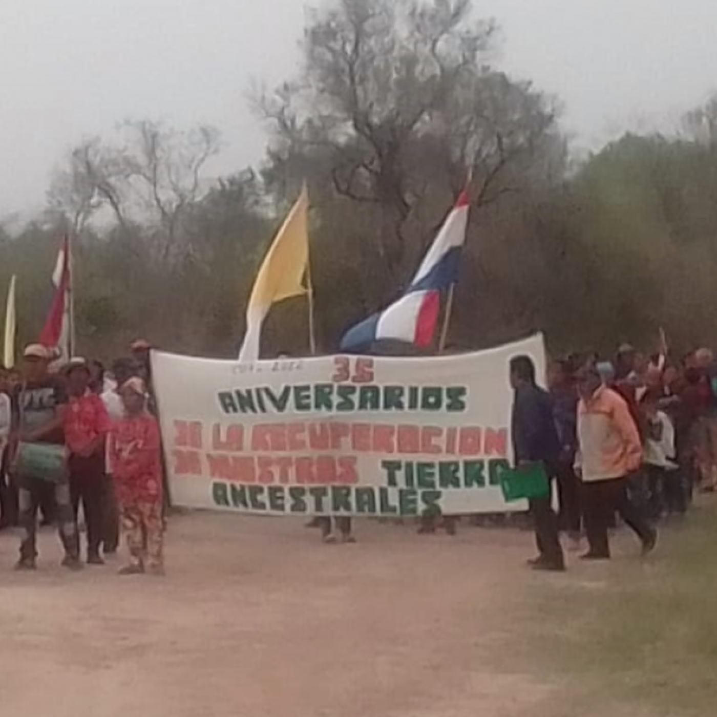 DEVUELVAN NUESTRA TIERRA