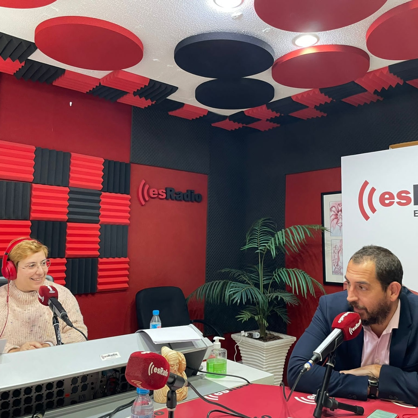 ''Enero se ha convertido en el de mayor crecimiento desde 2001 con subidas de doble dígito alejándonos de la recesión''. episode artwork