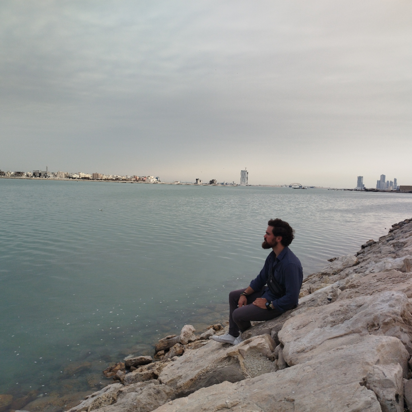 El Golfo Pérsico: Qatar y Baréin. Petróleo y arenas. Roberto JJ Quero episode artwork