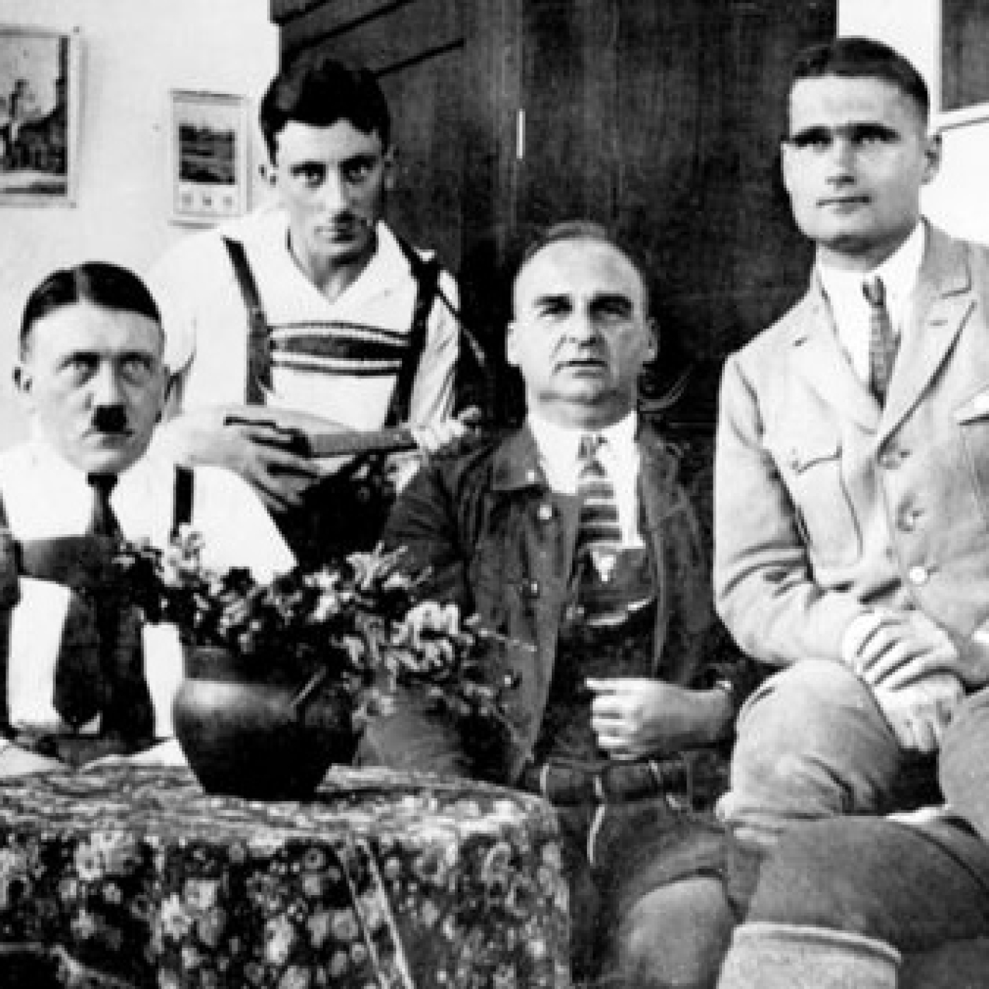 DEL GOLPE EN LA CERVECERÍA A LANDSBERG: EL ESCÁNDALO JUDICIAL QUE SALVÓ A HITLER episode artwork