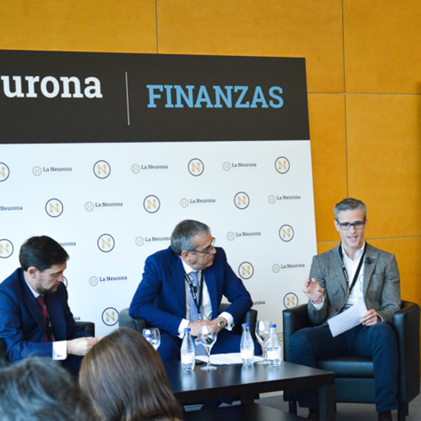 LA NEURONA SUMMITS