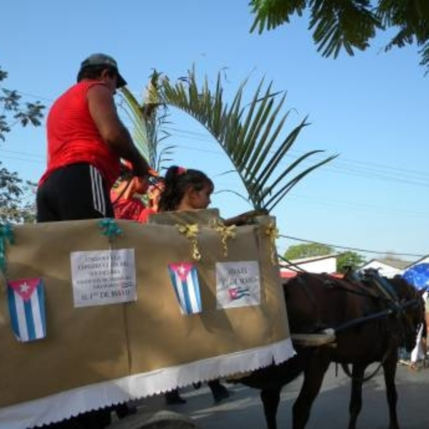 Trabajadores calixteños estarán presentes en el desfile por el primero de Mayo episode artwork