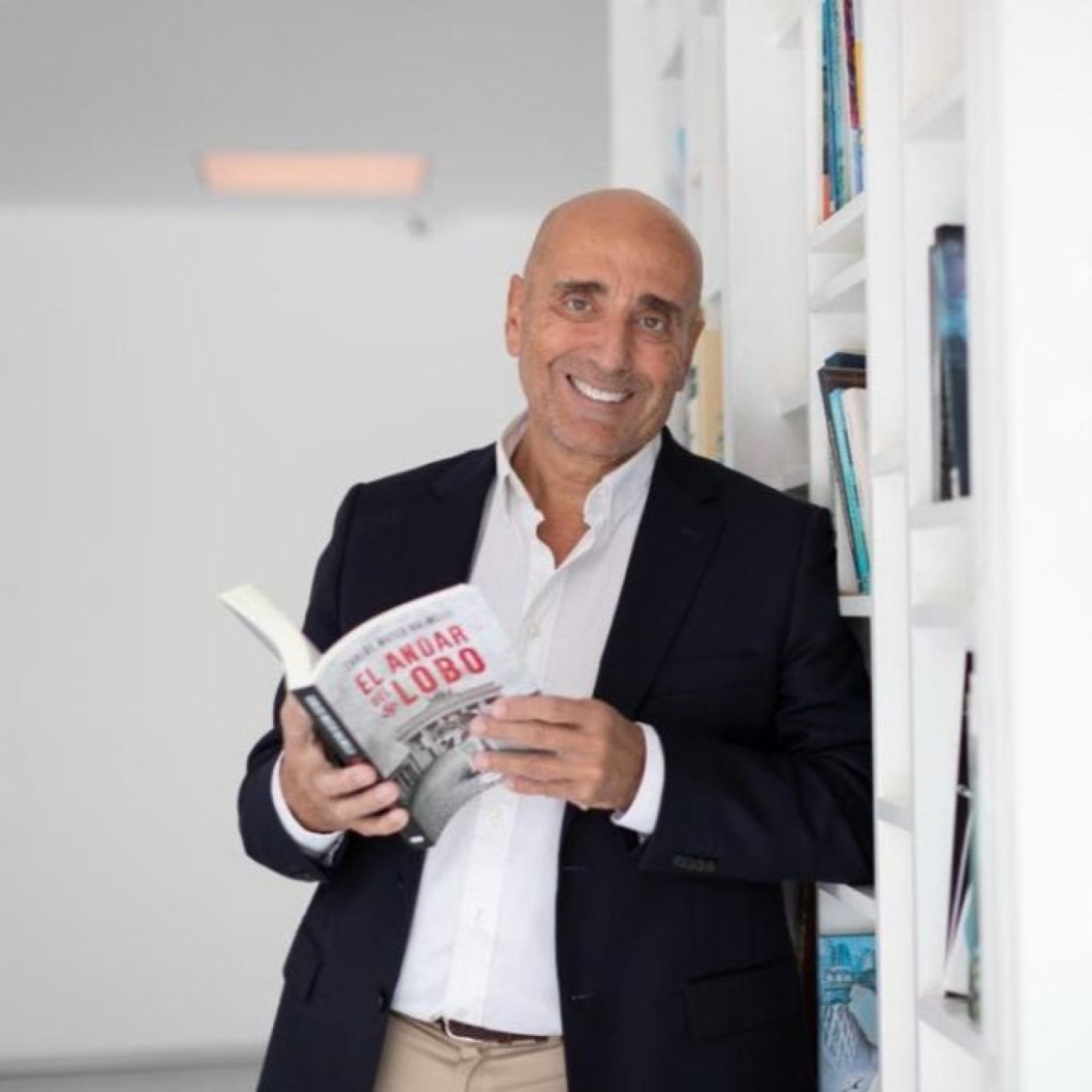 Carlos Mateo Balmelli (Abogado, Escritor, Autor del Libro "El Andar Del Lobo") @picaditasabado