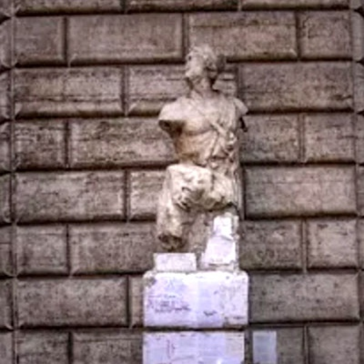 La congrega degli arguti: estatuas por la libertad de expresión episode artwork