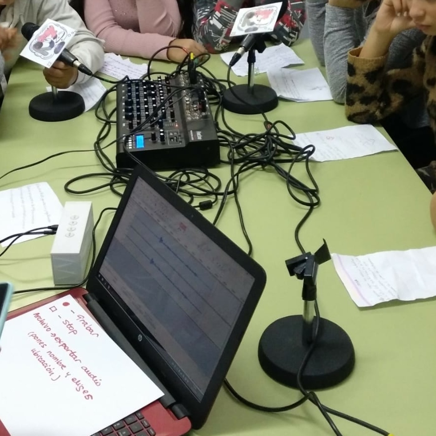 JzRADIO (PROYECTO DE RADIO ESCOLAR