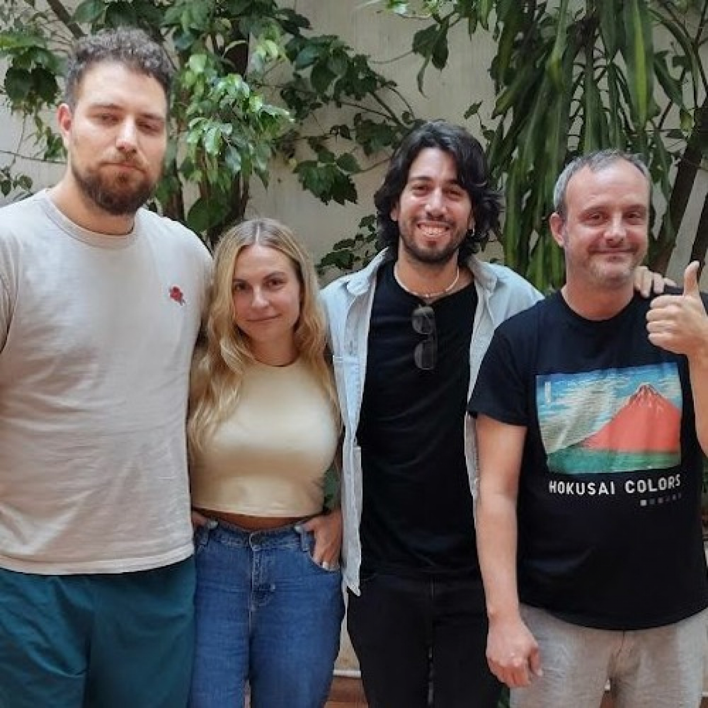 Acustico de Conociendo Rusia, Mateo Sujatovich en Después de la tormenta episode artwork