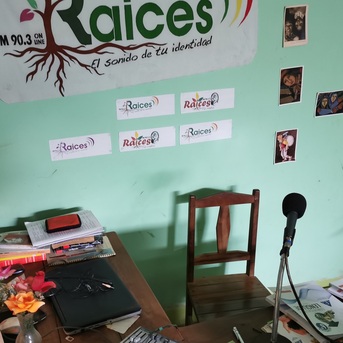 COMUNICACIÓN EN CASA POR RADIO RAÍCES