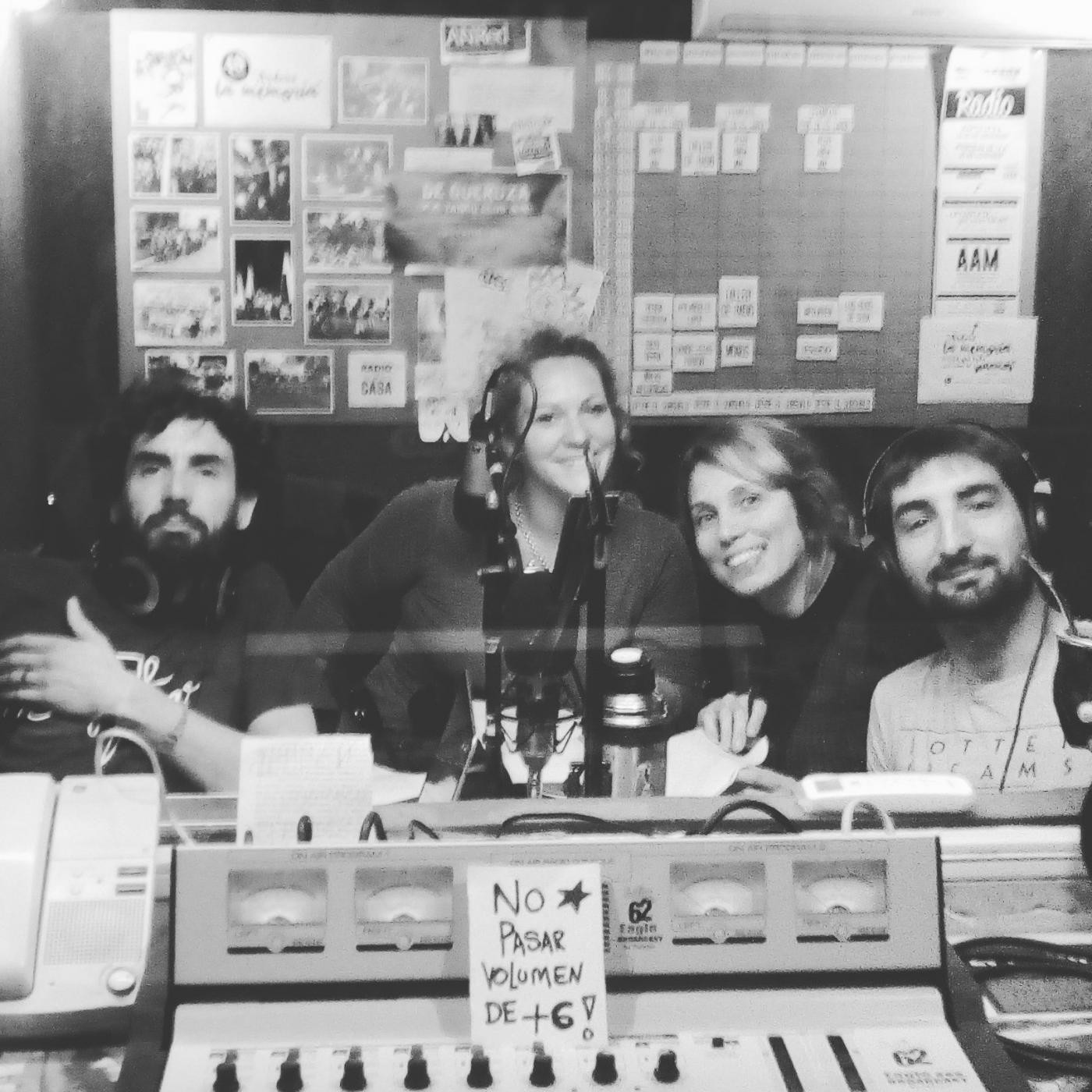 Algo anda Mal (FM 87.7 o radiolacasa.com.ar)