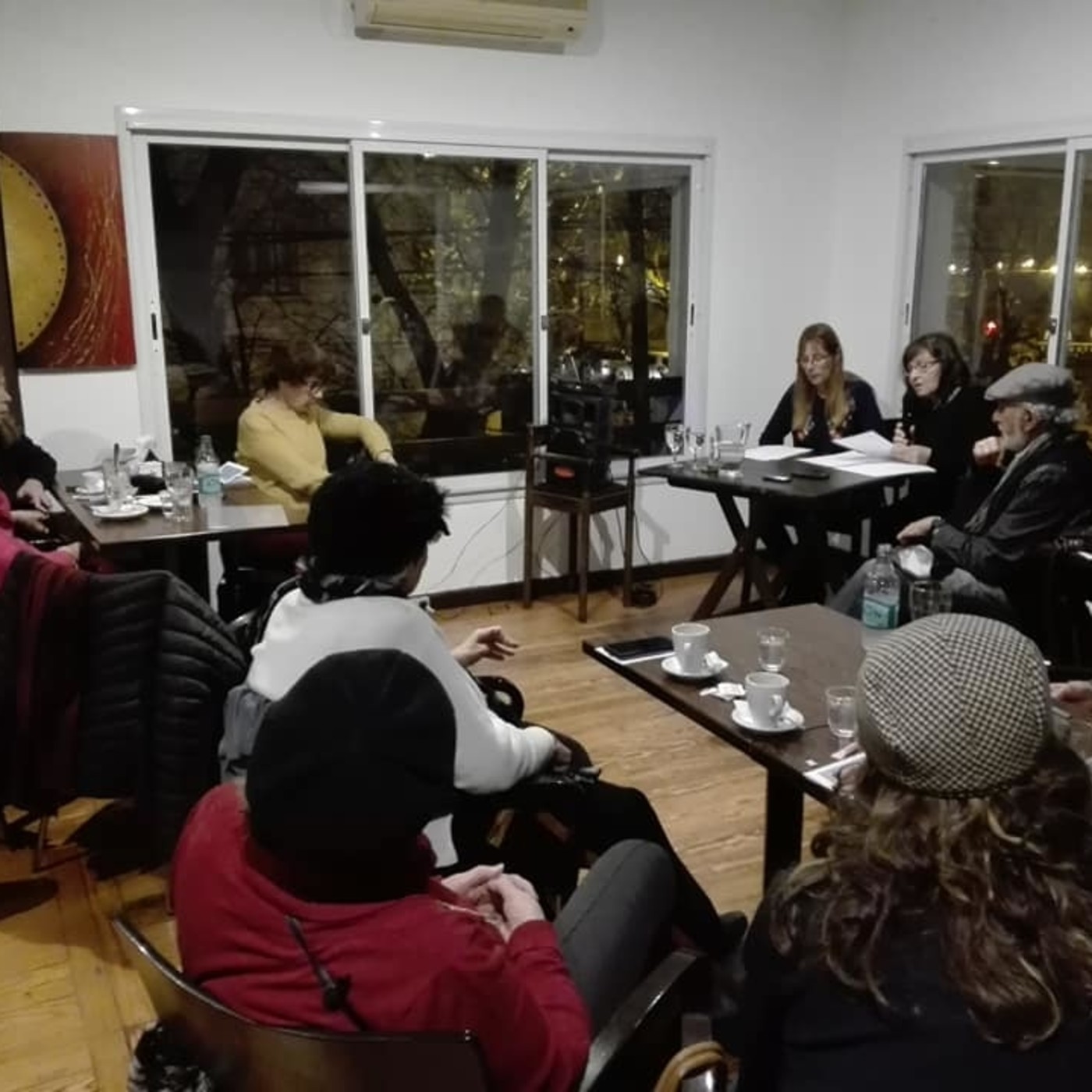 Tardes con poetas ciclo mensual de Carlos Morteo