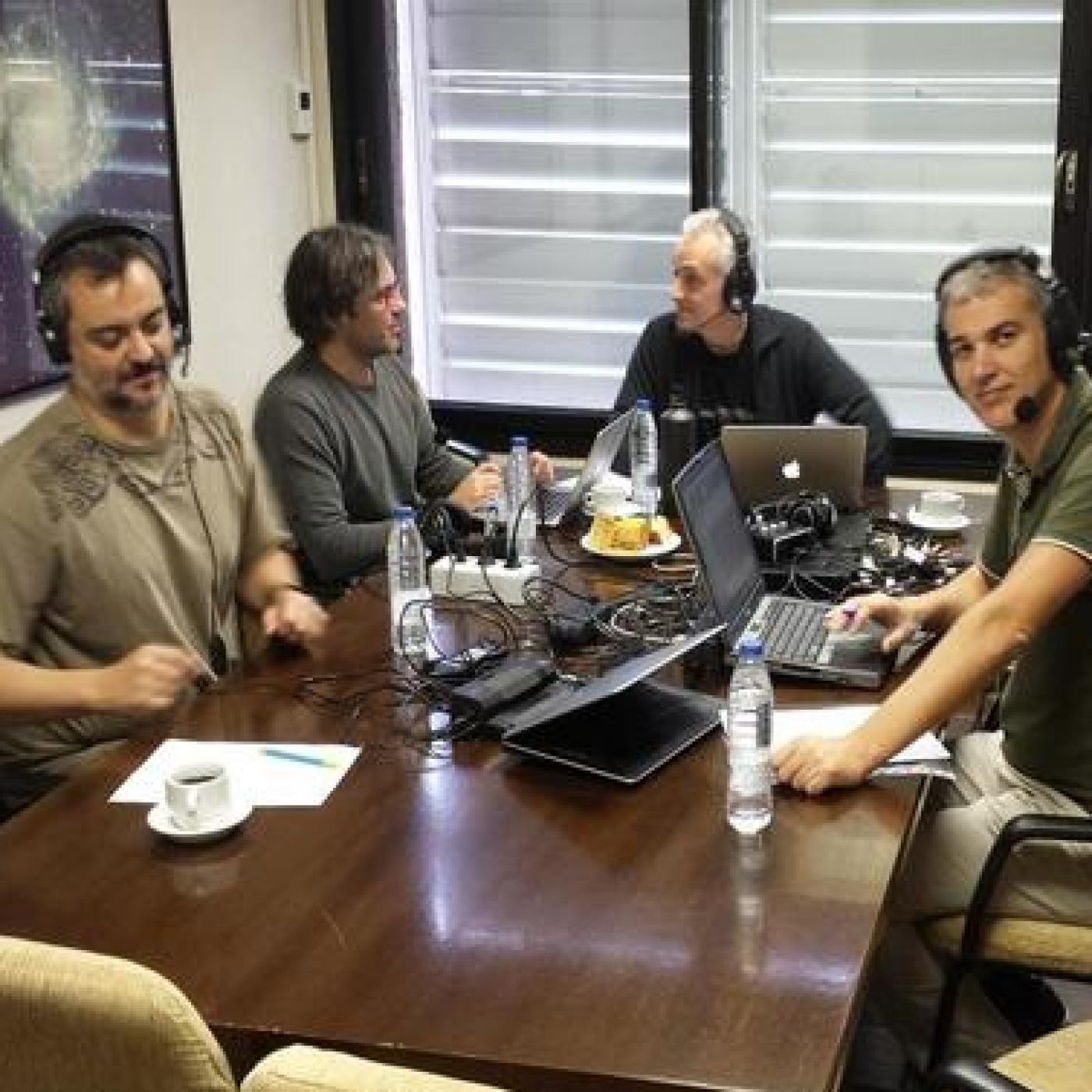 Ep34: La Ciencia de PODEMOS; Agujeros Negros; El Sobrediagnóstico del Cáncer; Materia Oscura: Baterías Revolucionarias